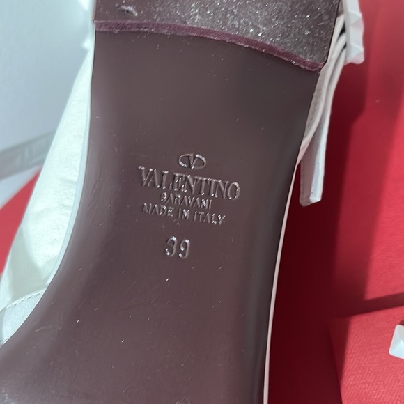 Valentino Garavani White Sandals with Studded Straps - Picture 4 of 5